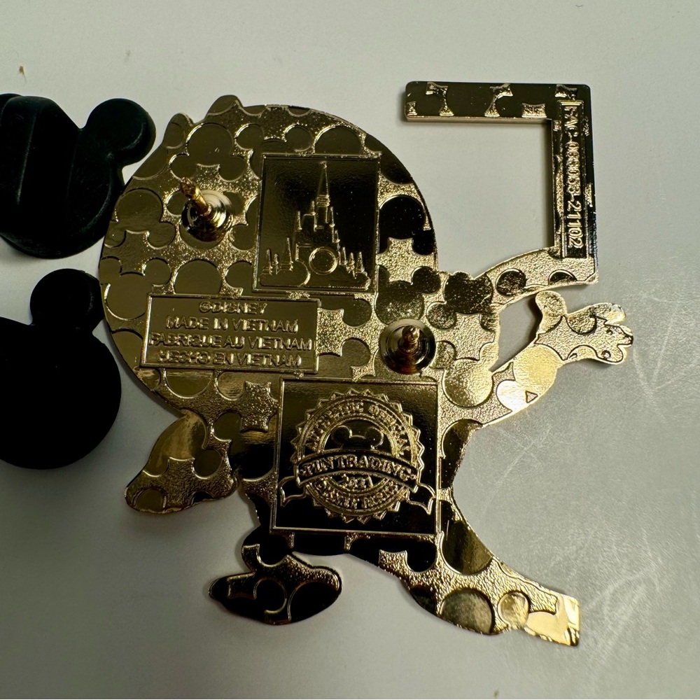 NWT. Disney Donald and Daisy 50th Anniversary pin. Walt Disney World collectible - Picture 7 of 8